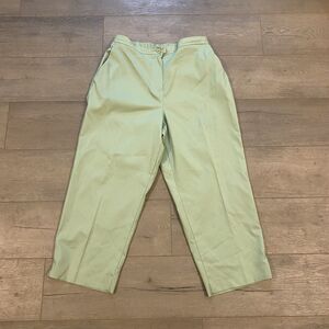 CB Career Capri Pants ~ Sz 12 ~ Green ~ Stretchy High Rise ~ 23.5" Inseam